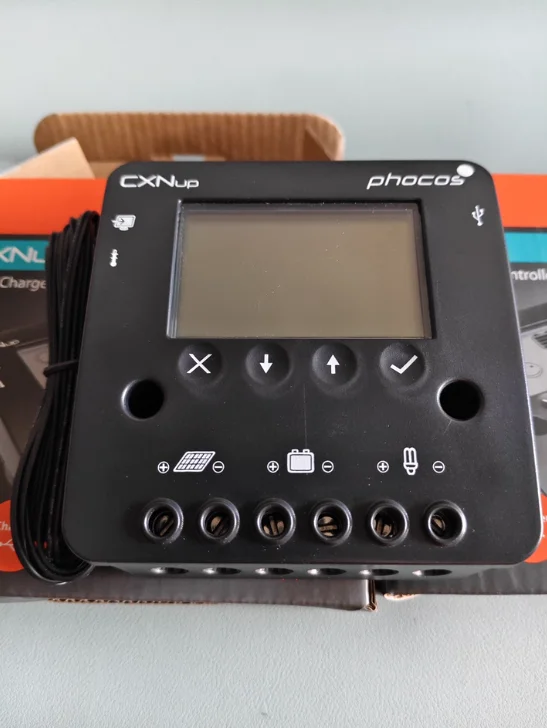 Controlador de carregamento solar Phocos Alemanha CXNup com comunicação e monitoramento USB dedicado