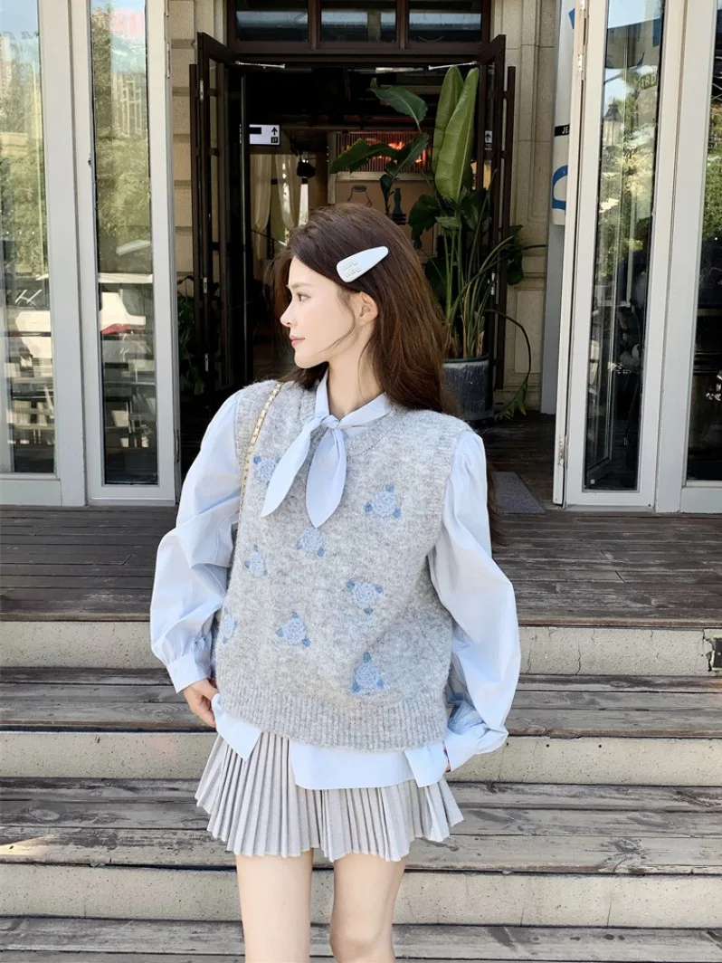 

Женский вязаный жилет с вышивкой, свободный крой, осенняя модная повседневная верхняя одежда