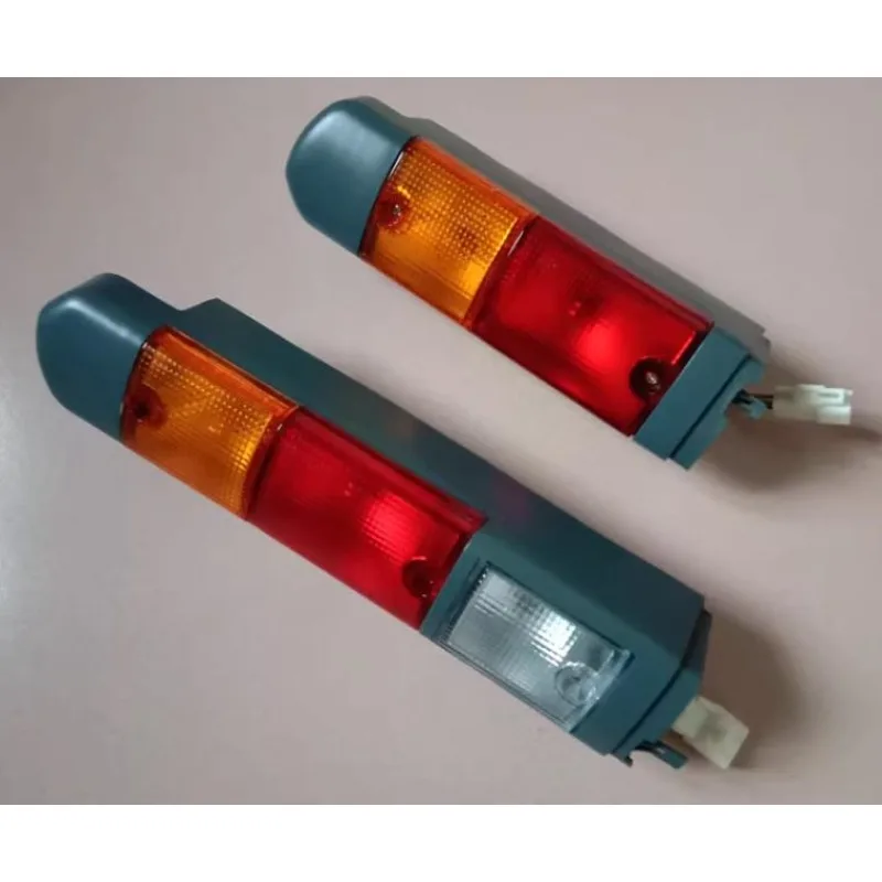 

Suitable for Toyota Forklift Parts 56630-30512-71 Model Rear Taillights