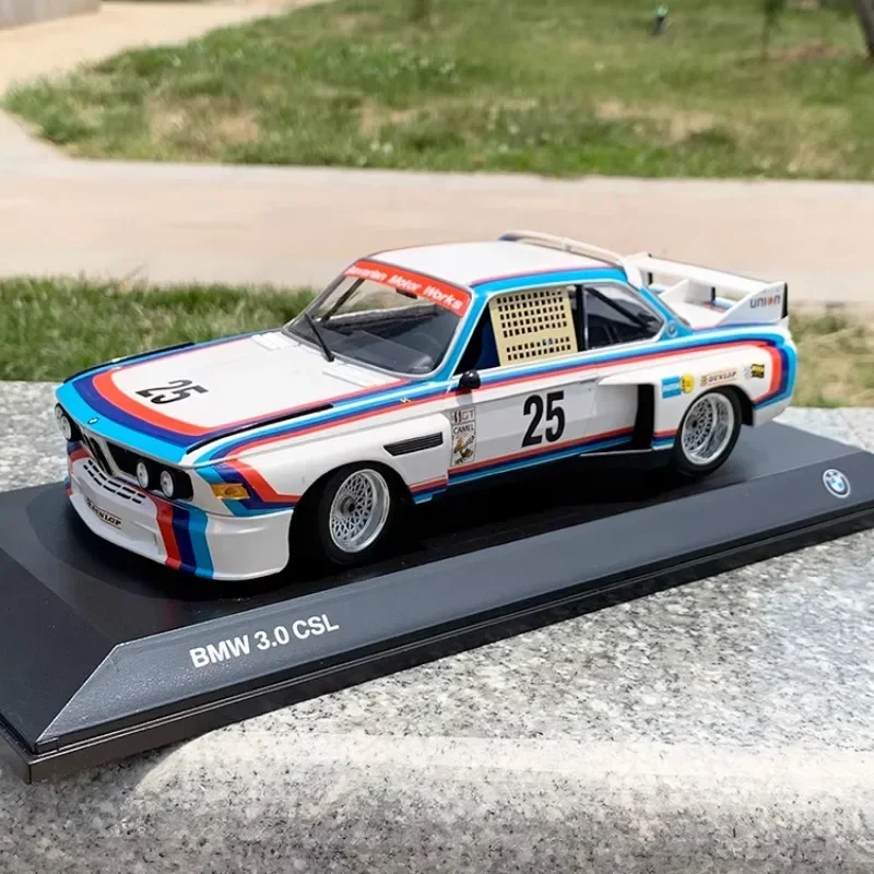 Modelo de aleación fundida a presión para niños, BMW 3.0CSL 1975, Sebring Endurance Race champion n. ° 25, regalo de cumpleaños, relación Premium 1:18