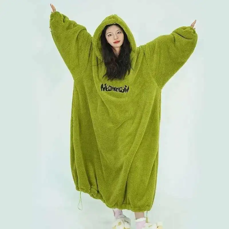 New Coral Velvet Sleepwear Women's Cute Loose Korean Edition Autumn/Winter Sleeping Robe Long Bathrobe Home Clothes Thickened