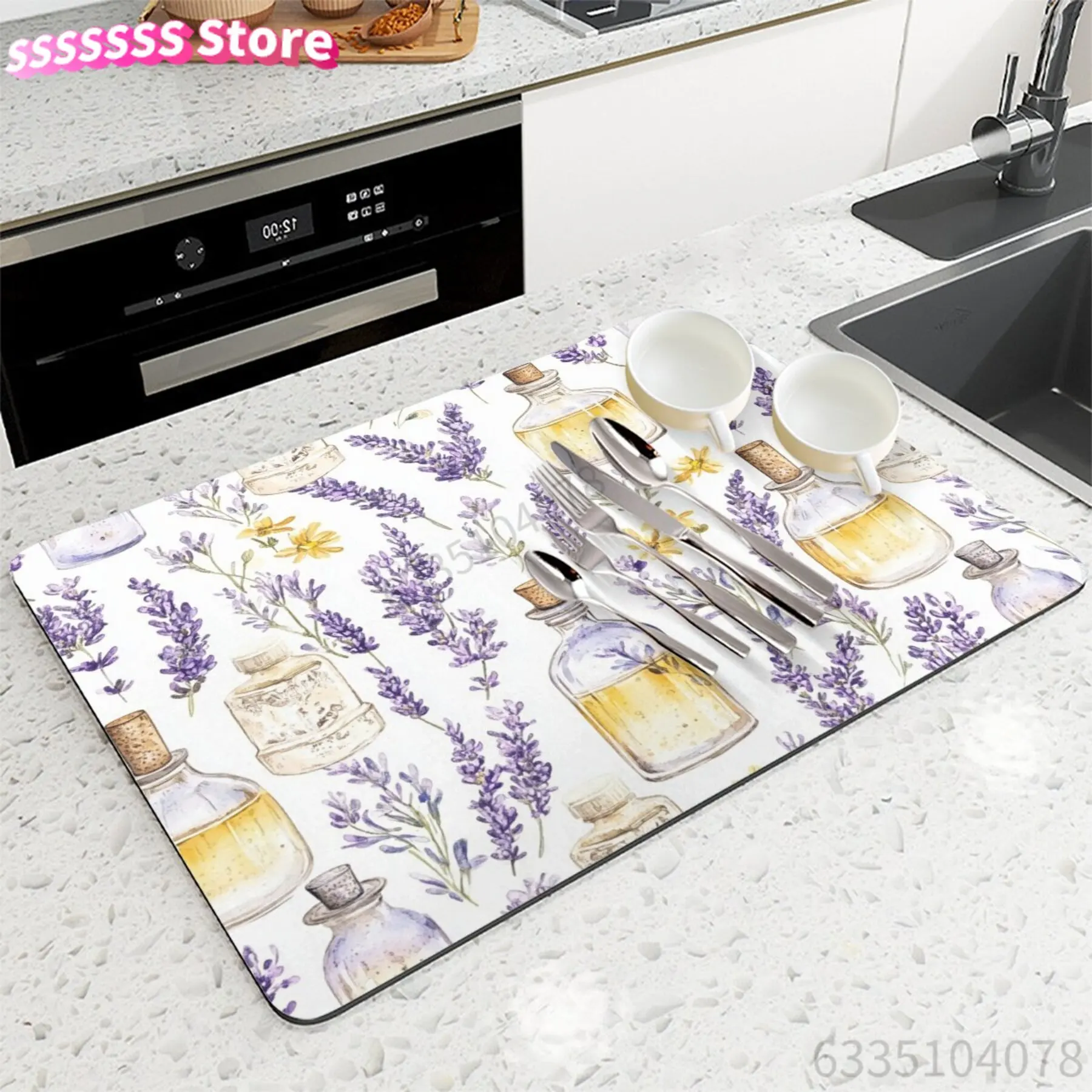Reliable non-slip base keeps the mat fixed steadily, even when stacked with wet cups and plates.