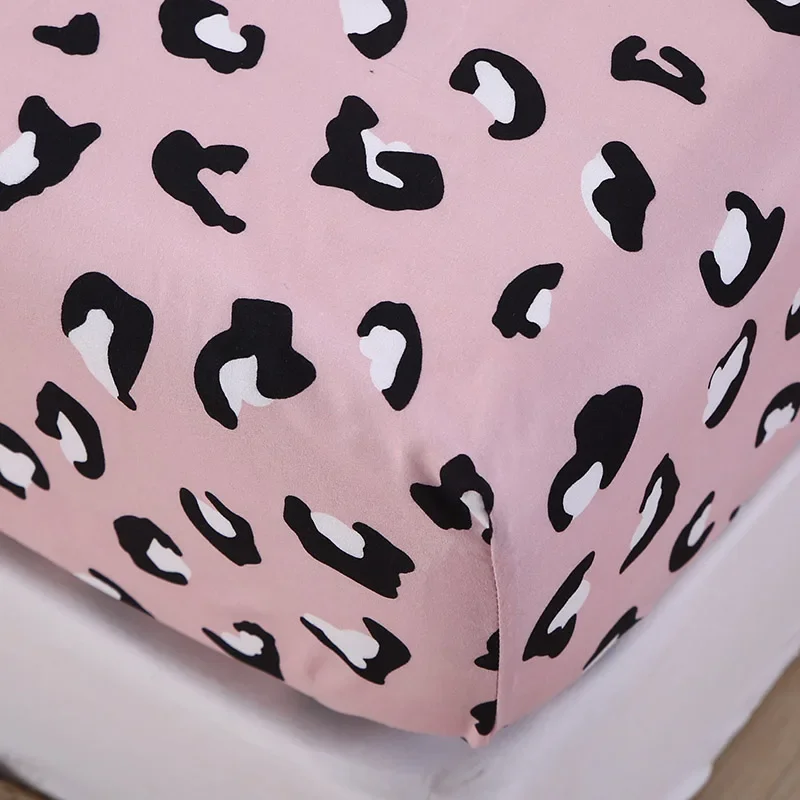 1 Piece of Pink leopard Pattern Frosted Bedsheet, Bedroom Printed Bedspread, Bedding (Excluding Pillowcases)