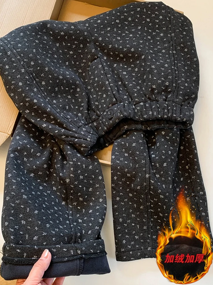 

Dark gray floral casual sweatpants women in winter thick fleece and high waist slimming casual floor length pants