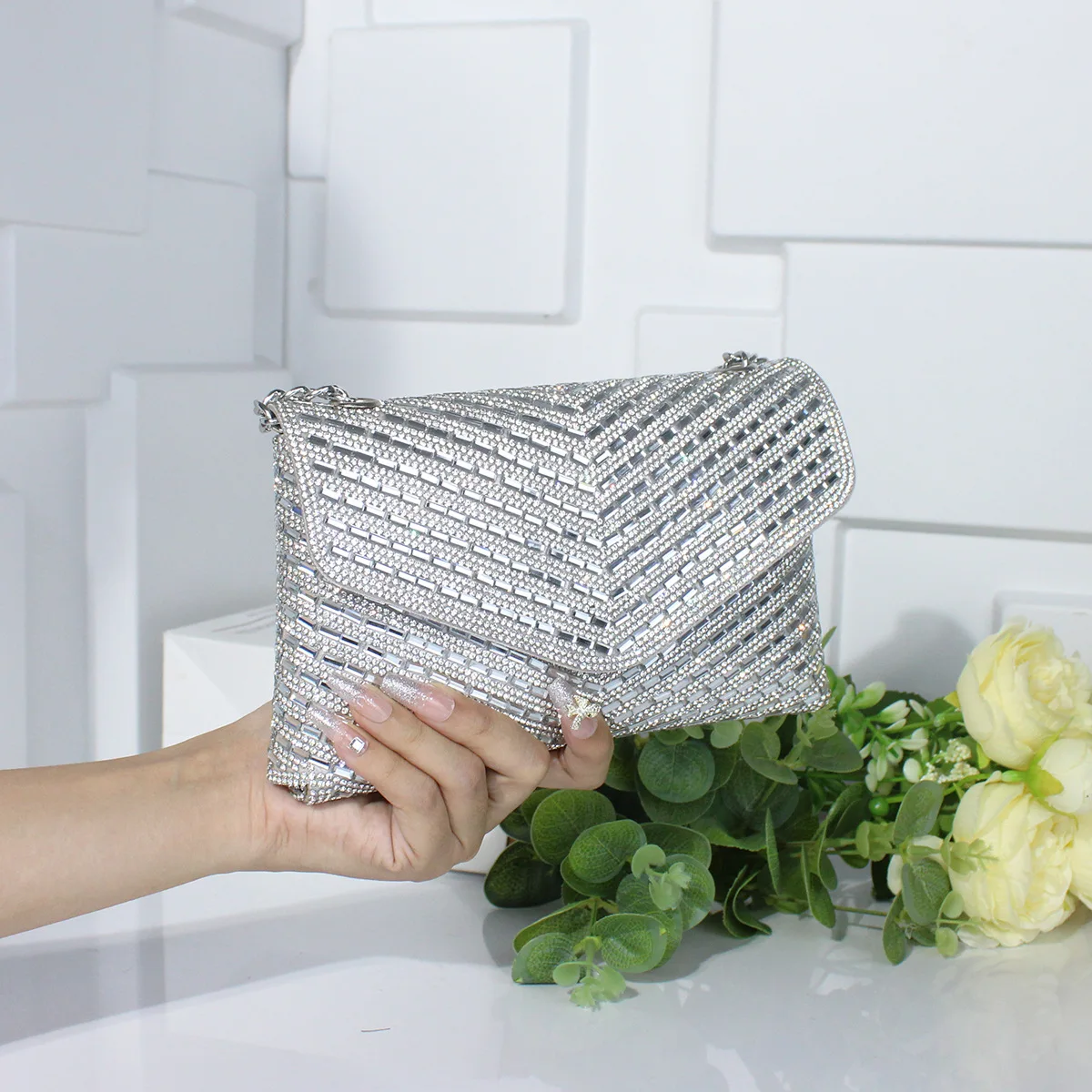 

Сумки для женщин Advanced Feeling со стразами, новая дизайнерская роскошная сумка ​ Модные тенденции ​ Сумки для вечеринок с серебряной цепочкой