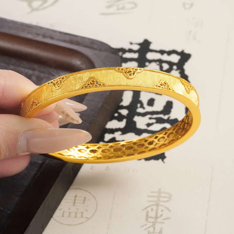 

Fine Brushed Craft Brushed Gold Silk Brocade Flower Retro Bangle For Women 24K Gold AU999, delicate lines