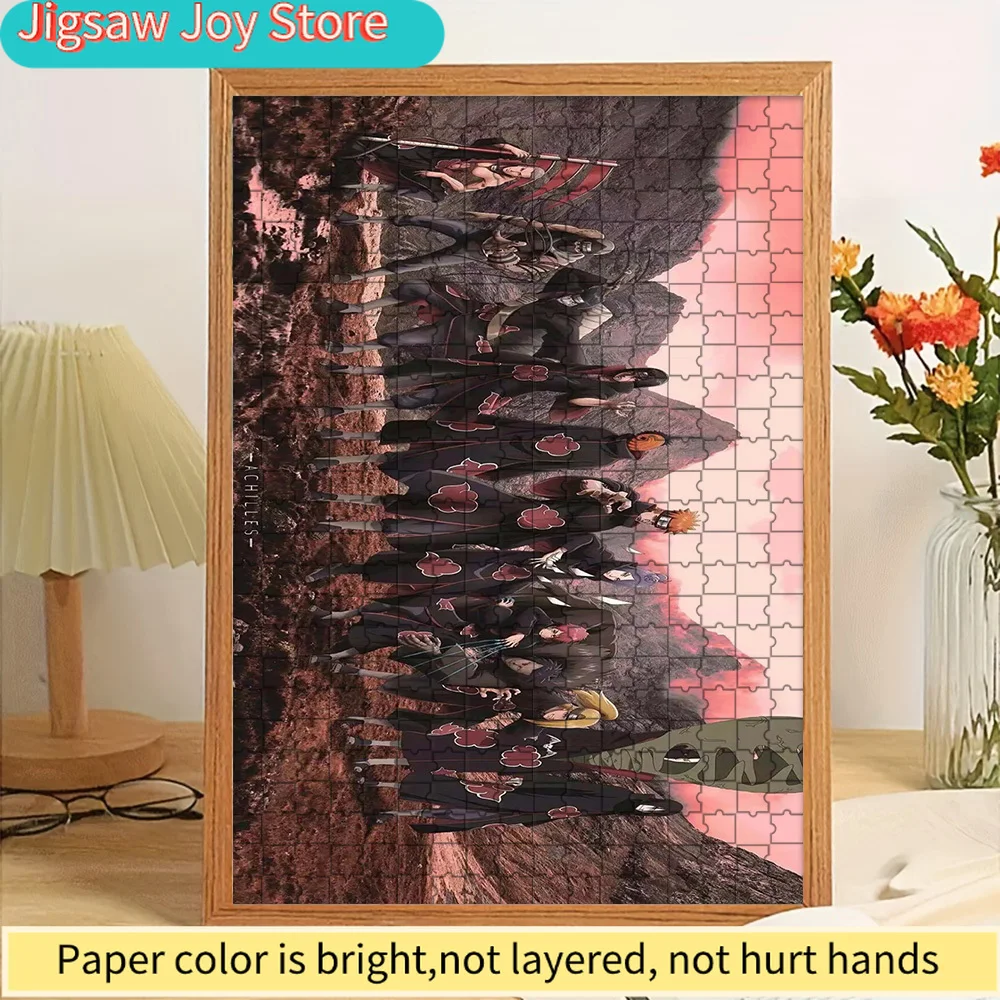 

Коллаж-пазл с изображением всех членов Акацуки из Наруто, яркое аниме-изображение с культовыми противниками в плащах с красными облаками, премиум-качество.