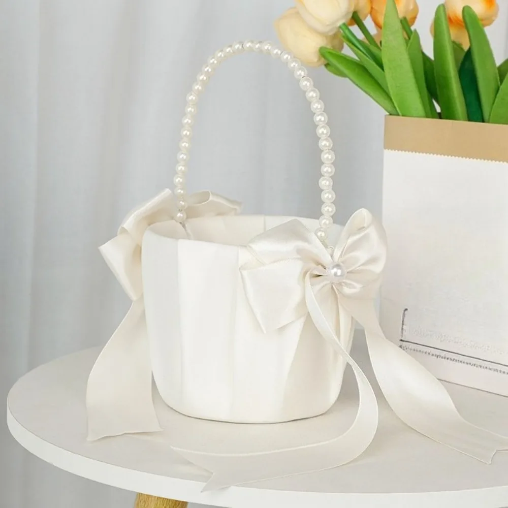 1Pcs Western Wedding Flower Basket Satin Bow Pearl Decor Handheld Petal Basket for Bridal Wedding Party Supplies