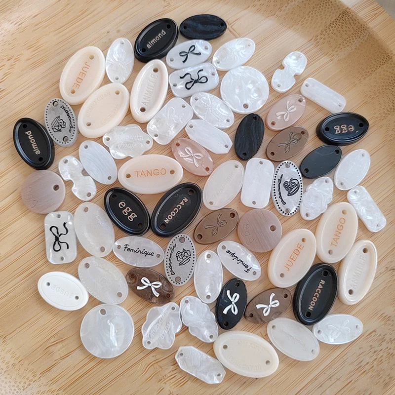 

Смачная этикетка для одежды, узел, декоративная пуговица из смолы, буква, эллипс, имитация бирки, насадка для шитья своими руками, ма...