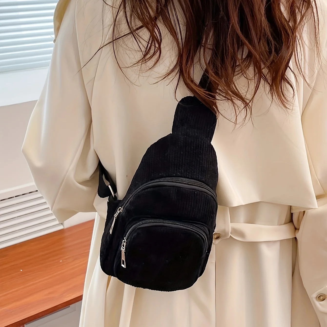 Cord-Damen-Brusttasche, Lässige Leichte Hüfttasche, Koreanischer Stil Vielseitige Einfarbige Extra Weiche Crossbody-Tasche, Schlichte Cord-Umhängetasche – Detail 1