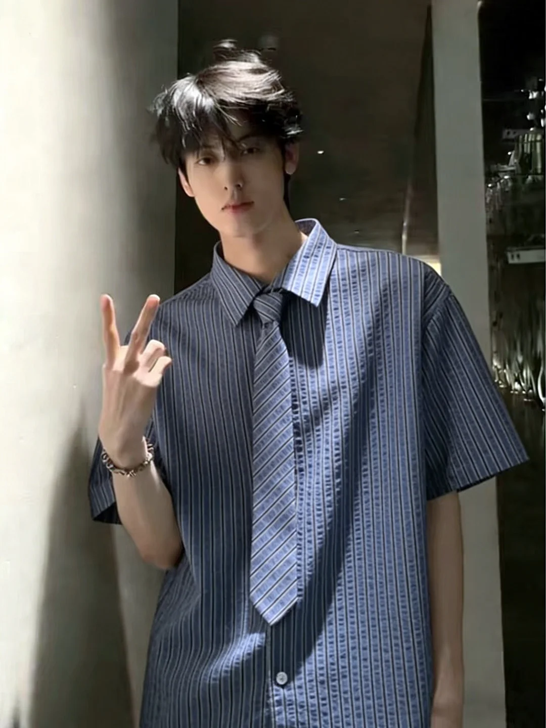 

Blue Striped Tie ort Sve Men's irt f Sve irt Vintage Hong Kong Sle Turn-down Collar Breathable Comfortable