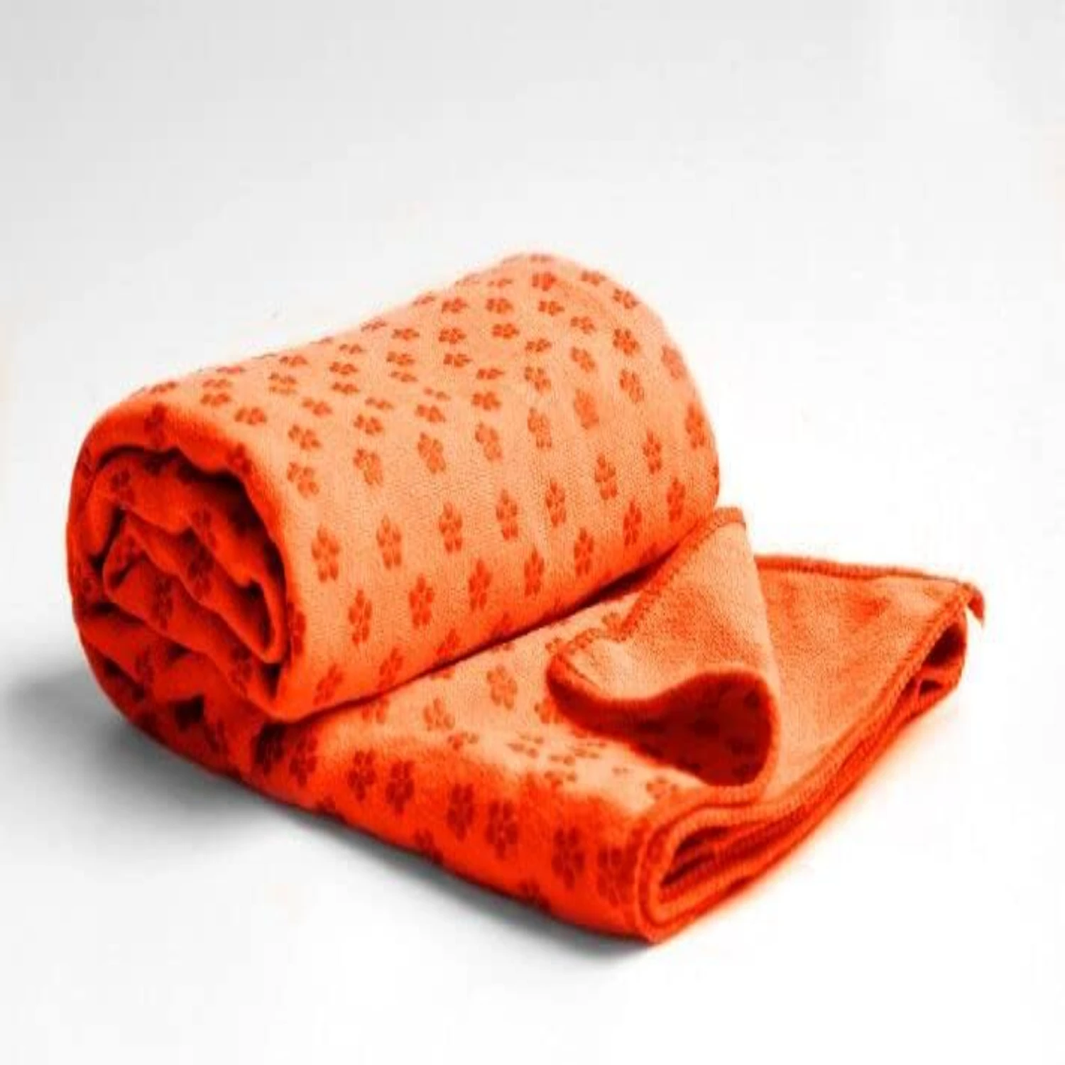 Non-Slip Yoga Mat Towel - Absorbent, Versatile for Hot Yoga, Pilates - Grip Dots for Stability