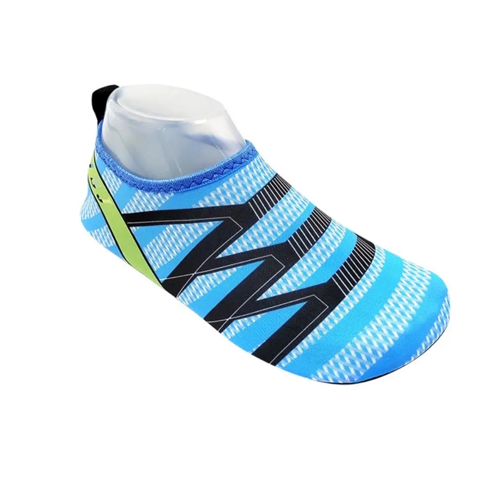 Nnti-slip Quick-Drying Water Shoes Unisex Light Swimming Sandals Size 34-43 Wear-Resistant Beach Barefoot Shoes Seaside