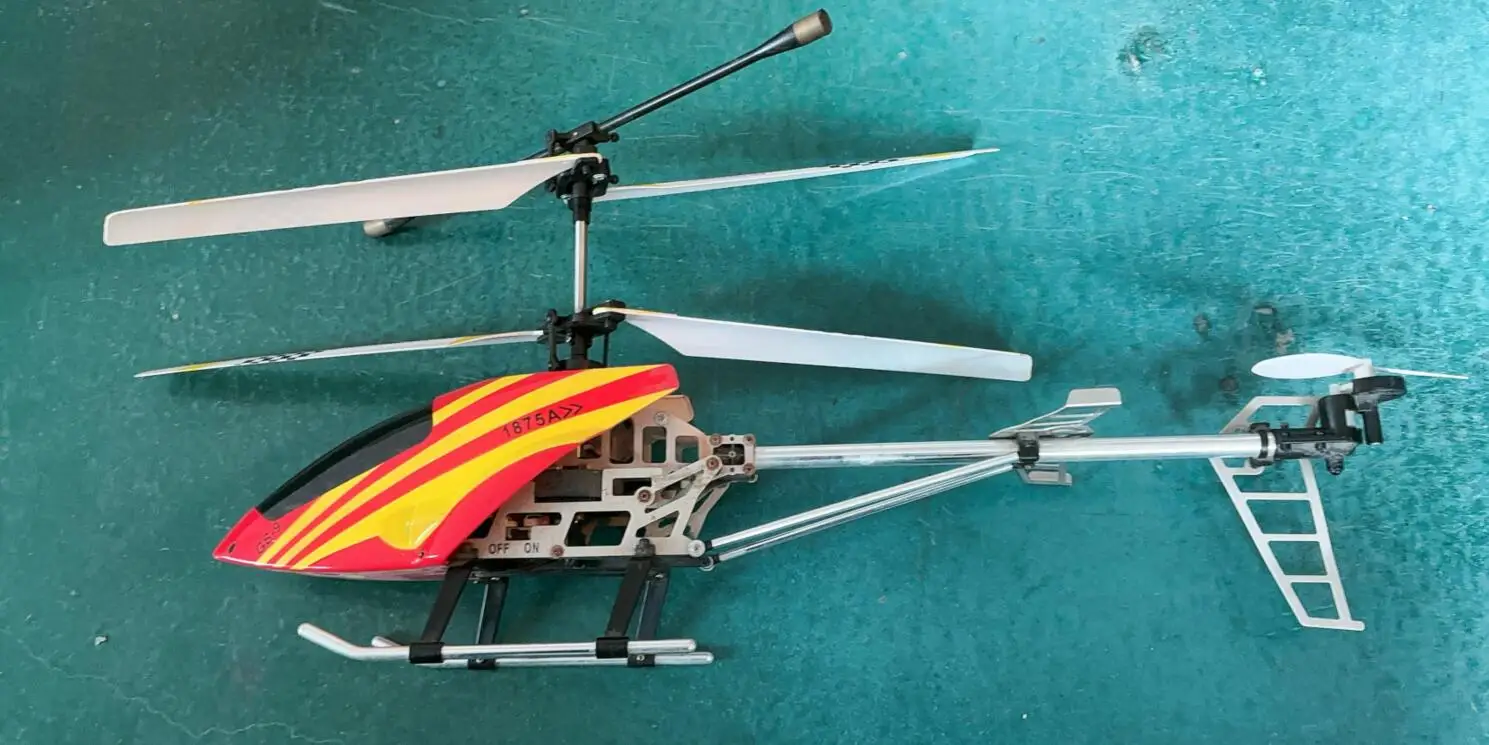 

Clearance Sale! RC 4ch Helicopter Only (No Transmitter), Metal Body Toy, Old Stock for DIY/Collection, Model 1875A 50cm Length