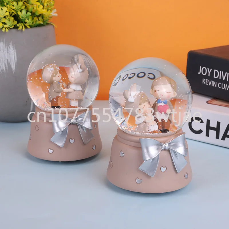 

Couple Crystal Ball Music Box Luminous Music Box