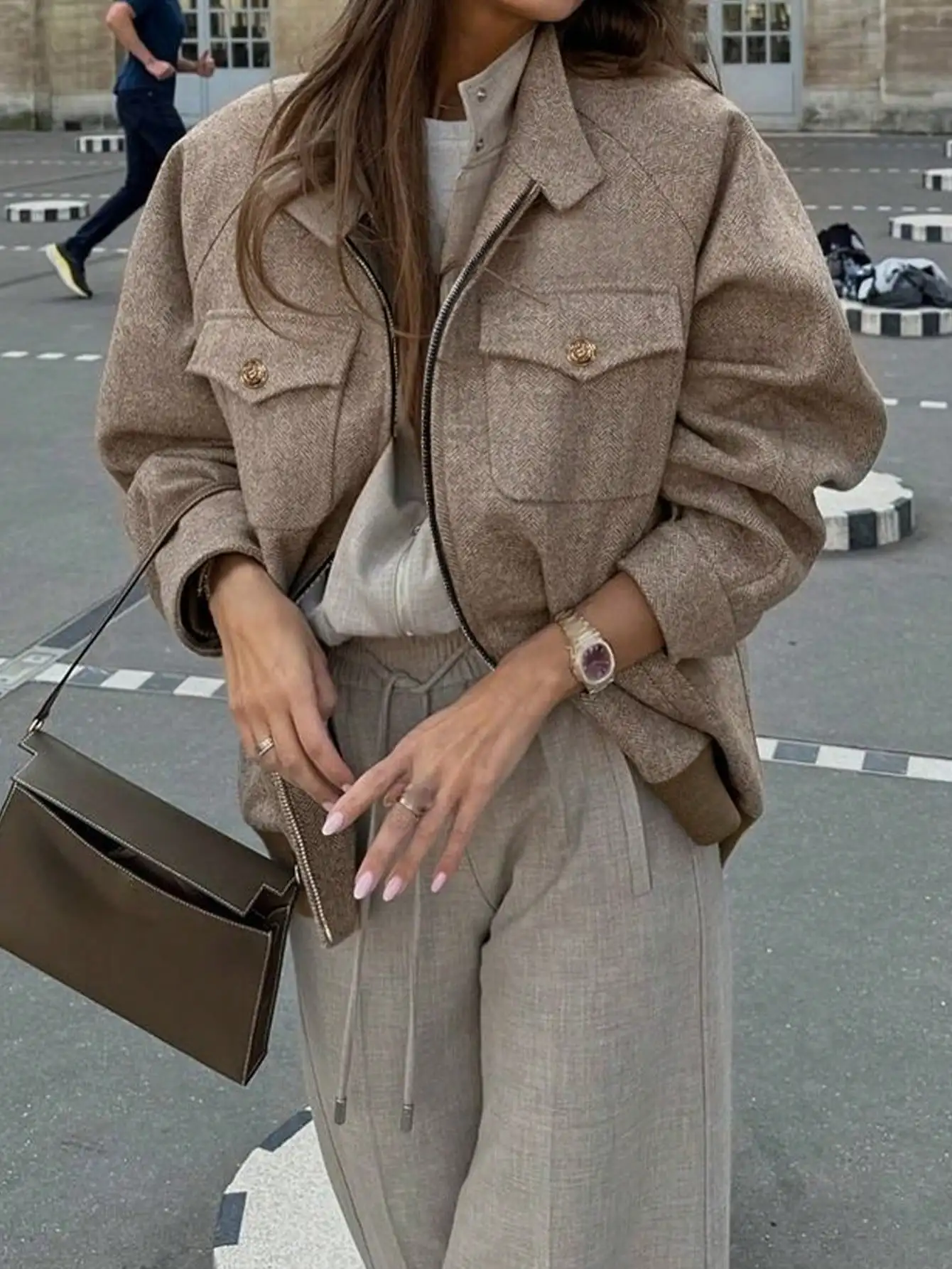 

Женская куртка-бомбер с воротником-стойкой, на молнии, с откидными карманами, осенняя повседневная шикарная модель