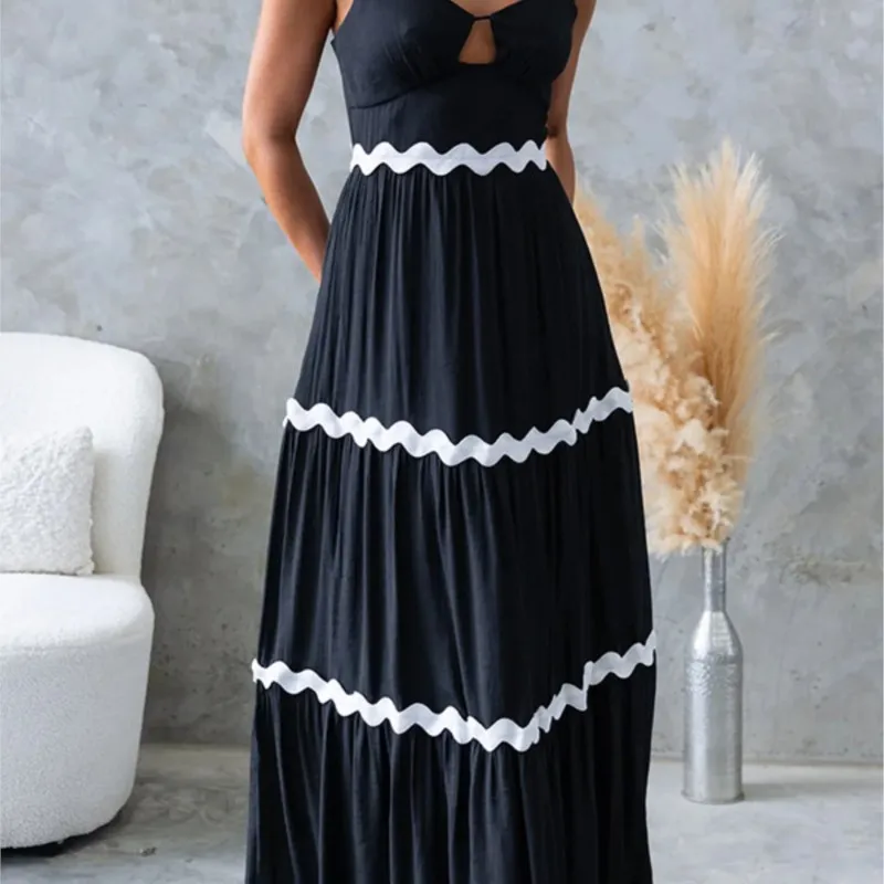 2025 ฤดูร้อนสีตัดกันชุดกระโปรงเลดี้เซ็กซี่ปิดไหล่ชุดชายหาดสบายๆแขนกุดเอวสูงชุดยาว