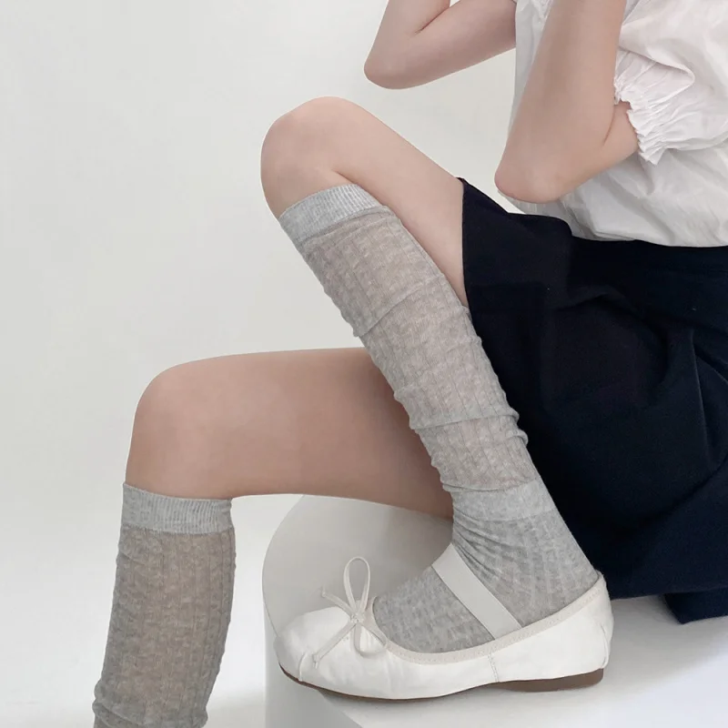 Летние простые белые носки до середины икры в японском стиле для женщин, тонкие милые хлопковые носки выше колена в вертикальную полоску, универсальные носки