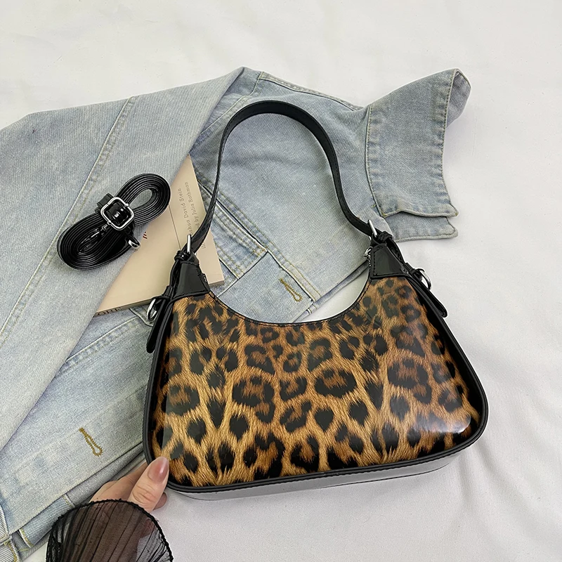 

High-End Chic Shopper Bag for Shopping Women Large Capacity Eco-Friendly Solid Color Minimalist Casual Leather