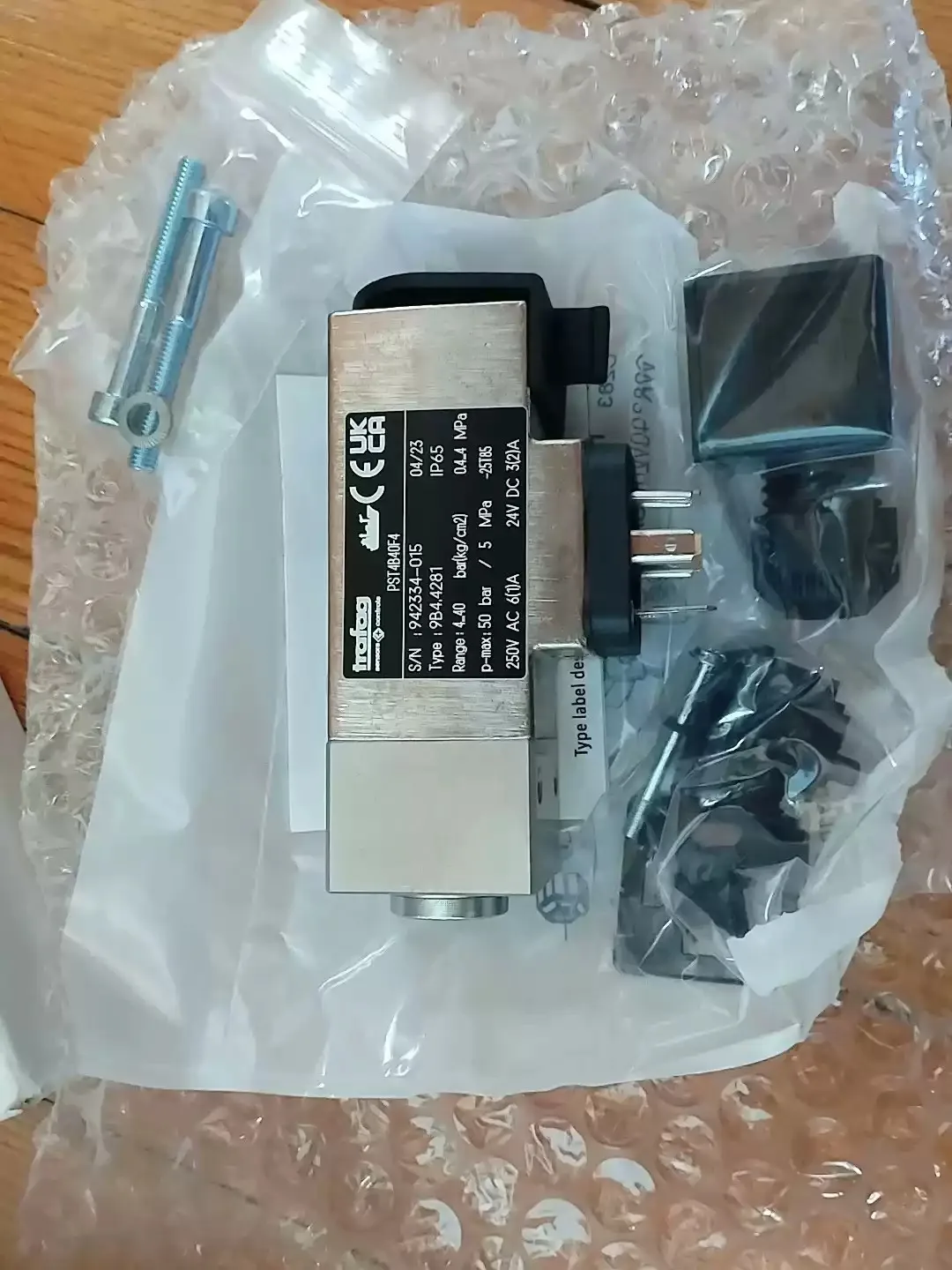 9B4.4281 Pressure Sensor (4–40 bar) – Trafag Industrial Control Component