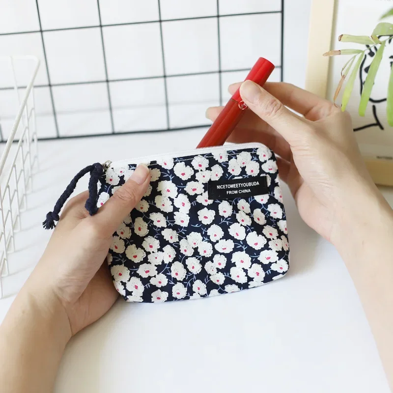 Small Square Cute Cosmetic Bag Korean Style Floral Mini Makeup Bag Women Simple Change Purse Cotton Fabric Neceser Mujer Travel