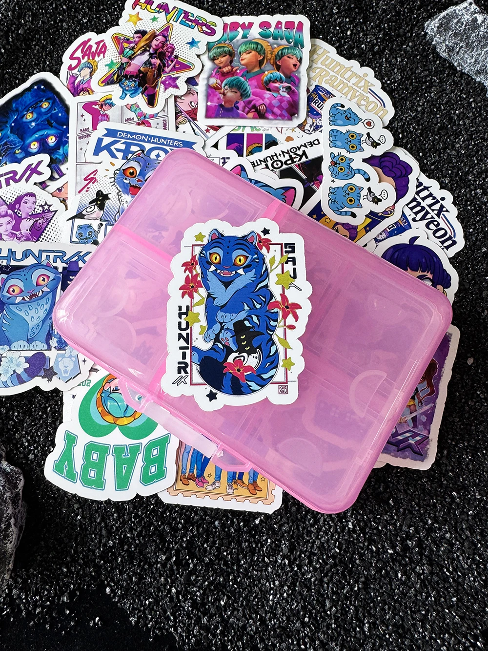 Рисунок 6 - наклейки для вечеринки с героями