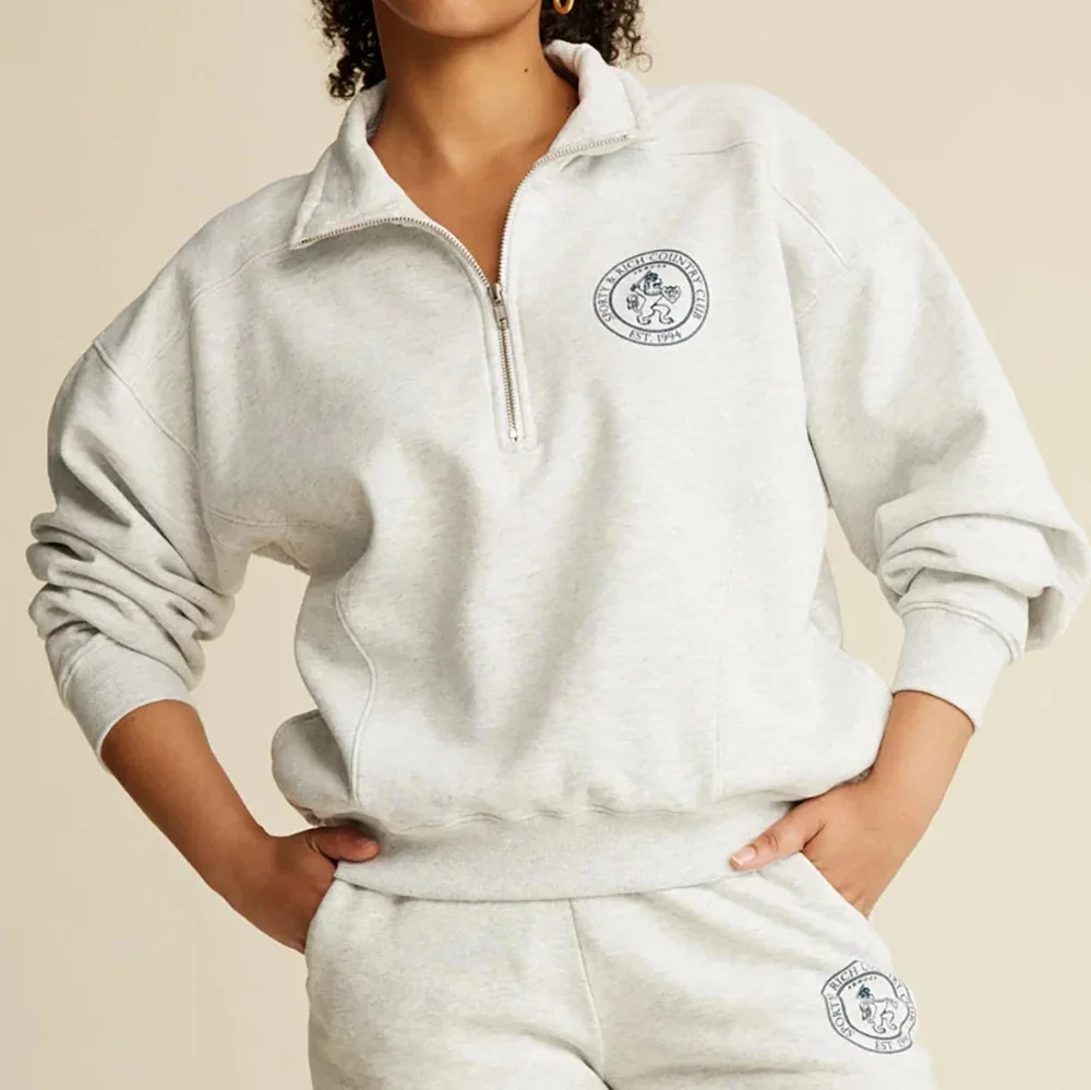

LISM 2025 Club Letter Graphic Print Sweatshirt Women Turn-Down Collar Long Sleeve Sporty Female Pullover Vintage Casual Lady Top