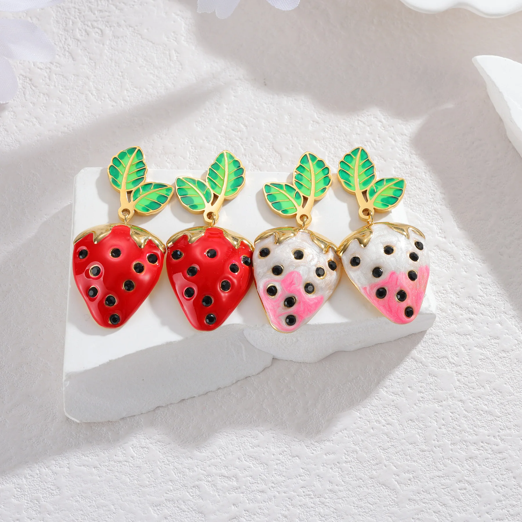 Kissmoon Fashion Stainless Steel Gold Color Sweet Cute Strawberry Earrings for Women Brithday Party Jewelry Accessories Gifts