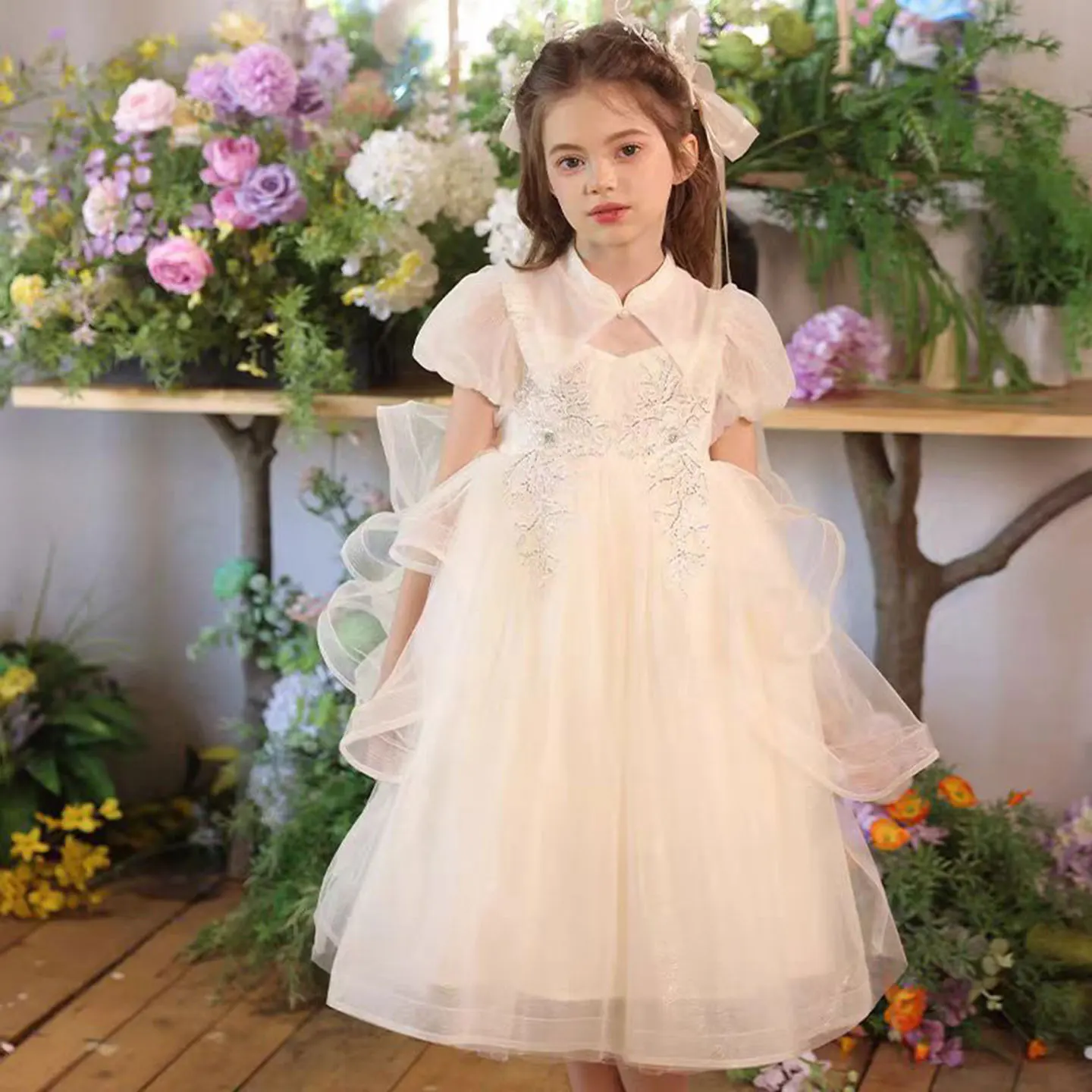 

Elegant Beige Lace Flower Girl Dress Beading Tea Length Princess Kids Wedding Birthday Party Holiday Prom Gown J528