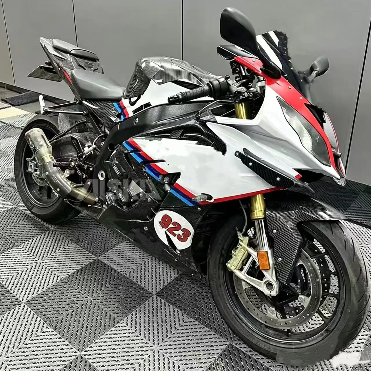 Suitable for BMW S1000RR motorcycle modified carbon fiber shell whole car appearance replacement parts cover