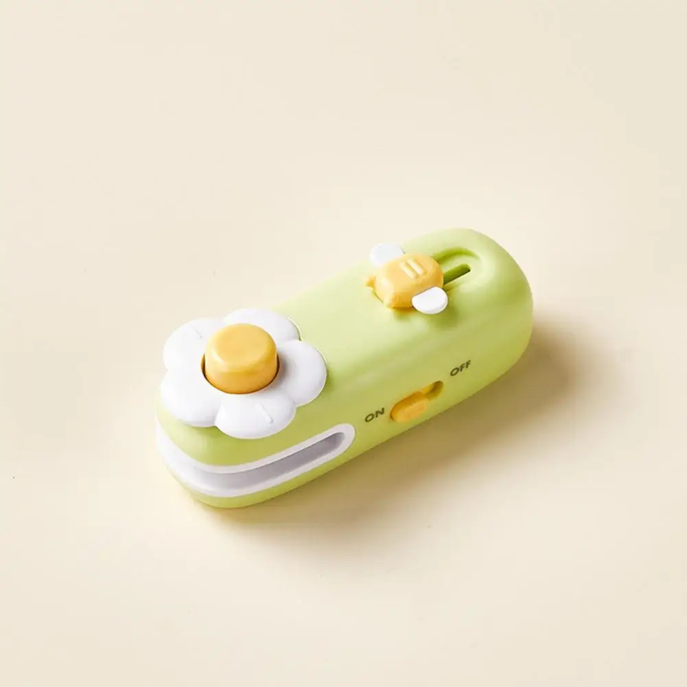 

Reusable Bag Sealer Rechargeable Mini Bag Sealer Cutter for Snack Bags Portable Sealing Machine with Quick Heat for Plastic