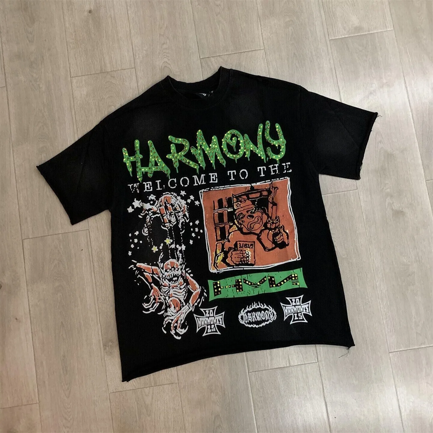 Harmony Hip-Hop Style Beaded Short-Sleeved T-Shirt - Loose Fit with Graffiti Letters Print and Vintage Look Shirt