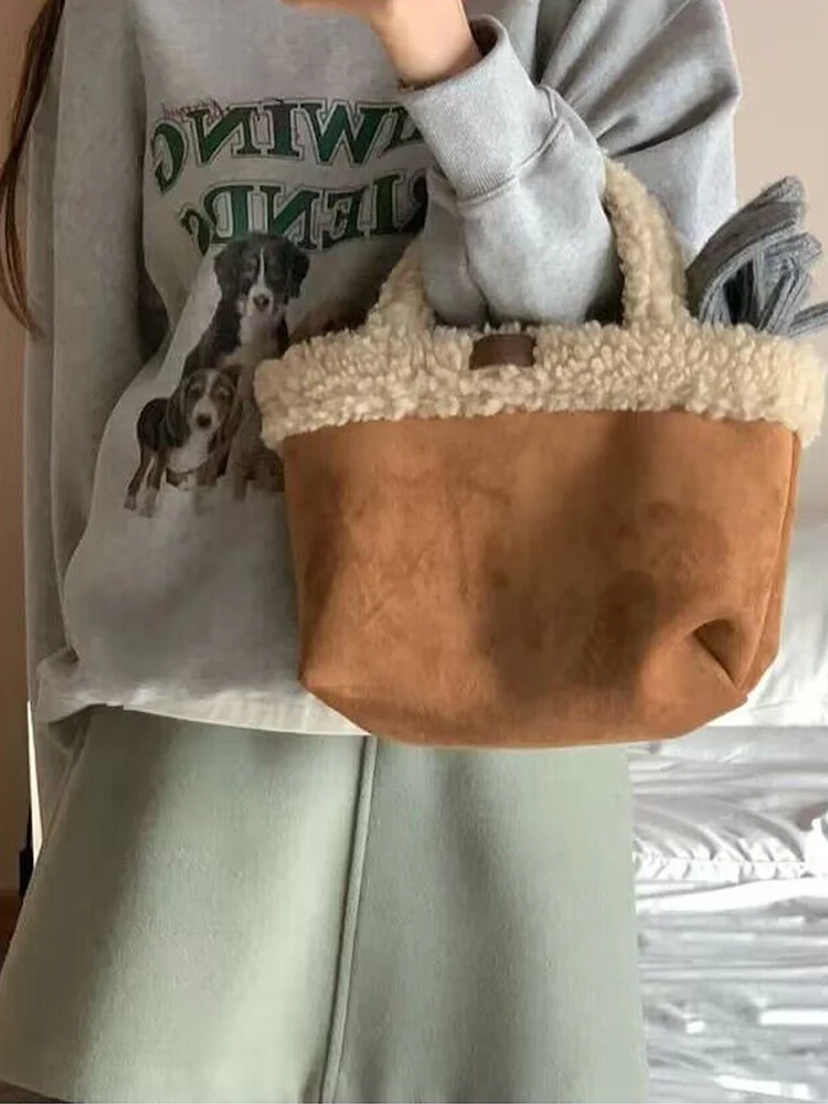 

Trendy Lamb Fur Handbag Women's Autumn Winter 2023 Individualized Design Horn Bule High-End Feel Small Design Bag