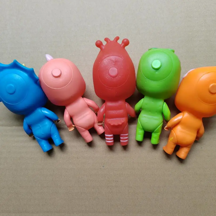 Crybaby płaczą ponownie seria figurki pudełko z niespodzianką winylowa twarz lalka zabawka Crybaby wisiorek ze zwierzątkiem lalka dekoracja torby brelok prezent