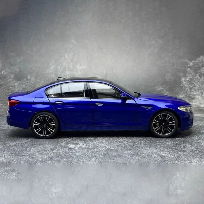 Original Diecast Alloy 1/18 Scale 2018 M5 F90 Sedan Car Model Adult Classic Collection Static Display Boy Toy