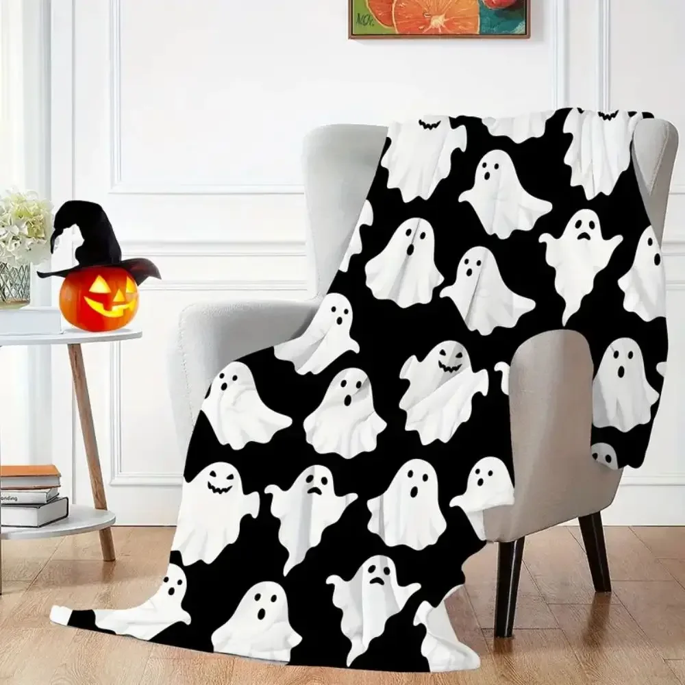 Halloween Cute Spoopy Ghosts Candy Blanket Flannel Autumn Portable Lightweight Thin Throw Blanket Sofa Travel Bedding Throws