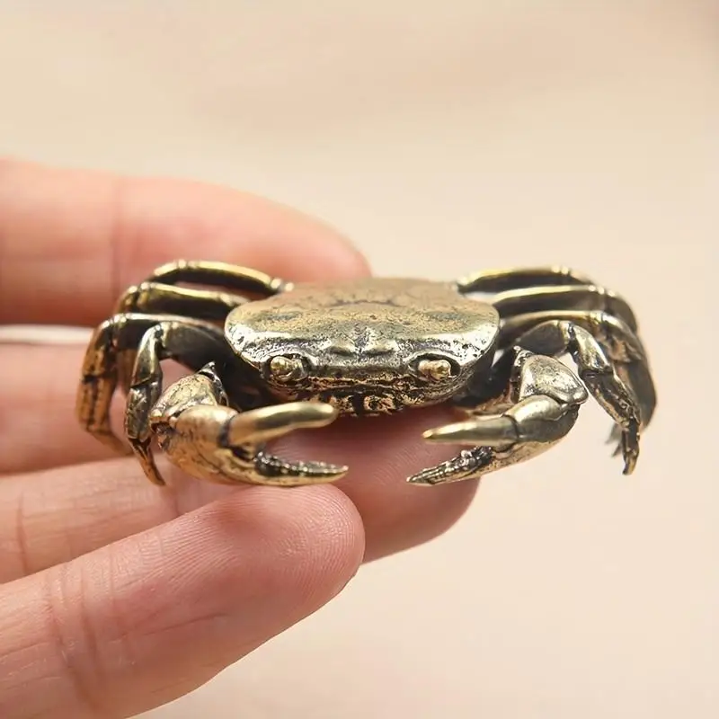 One solid copper crab figurine, new style, office tea pet, tea table, retro brass craft.
