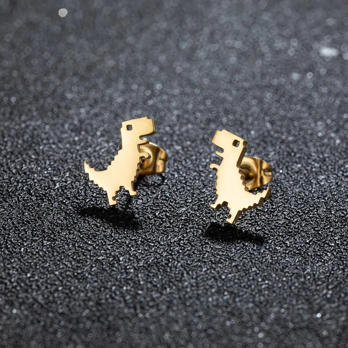 1 زوج موضة جديدة الحد الأدنى لطيف الإناث الفولاذ المقاوم للصدأ ديناصور صغير وأقراط للبنات مجوهرات الإكسسوار هدايا GED509