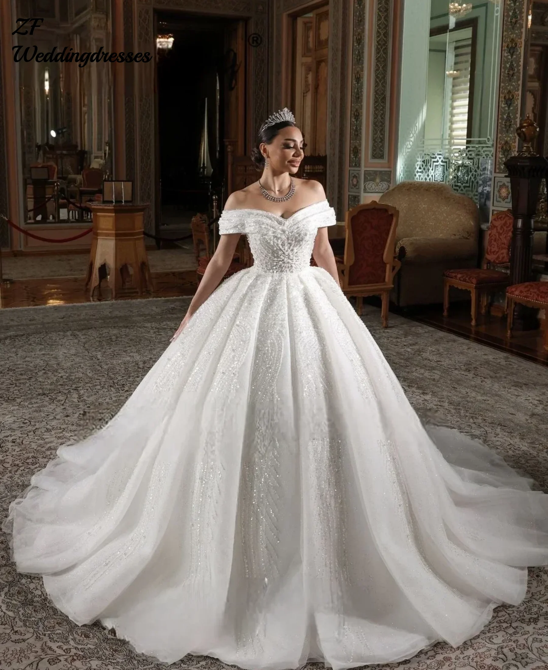 Customized  Luxury V  Neck WeddingDress Off Shoulder Lace Appliqued Bridal Gowns Plus Size Wedding Gowns Vestido De