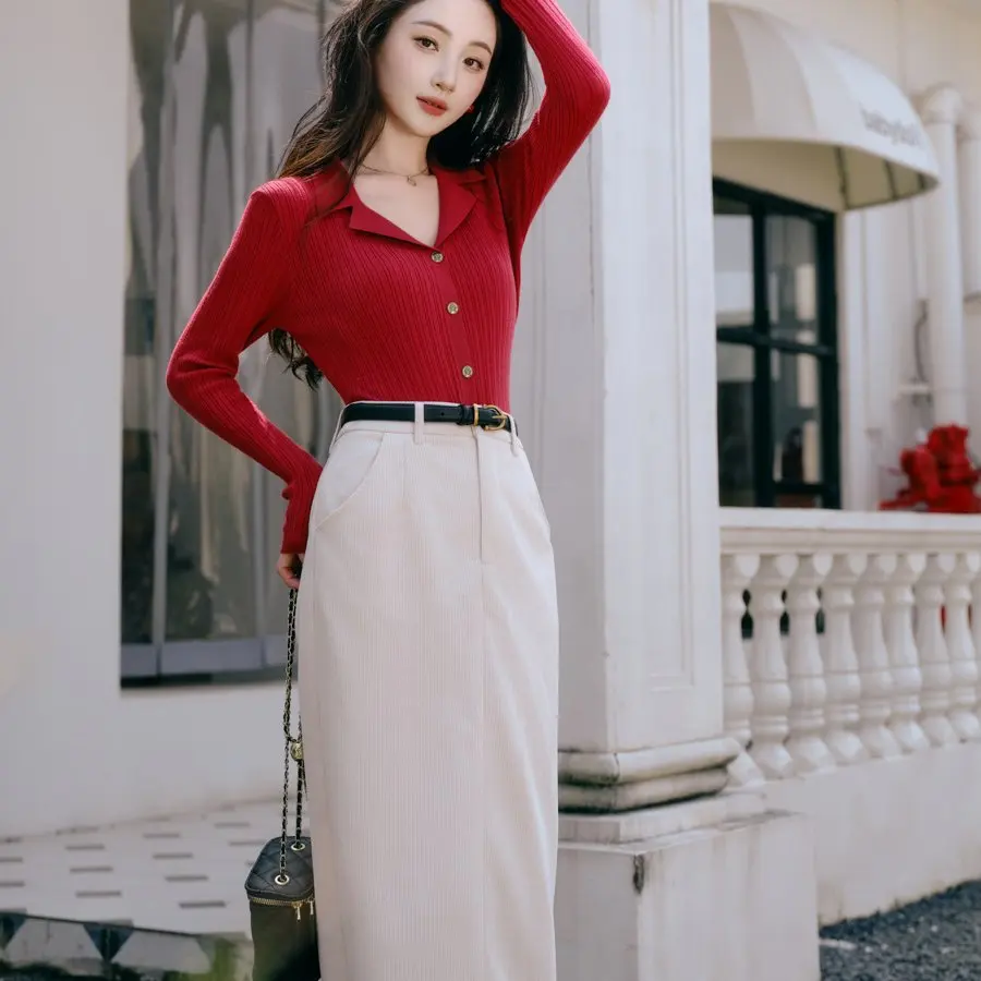 

Красный длинный вязаный свитер с длинными рукавами, женский облегающий топ и юбка, комплект для повседневной носки, ретро-стиль, модная осенняя одежда в гонконгском стиле