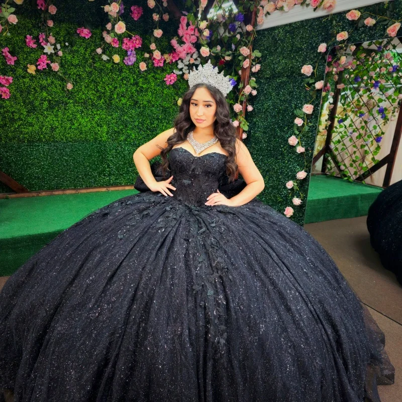 

Блестящее черное платье Quinceanera, кружевное блестящее кристаллическое платье, 3D цветок, длинный хвост, бант, Vestidos De 15, Quinceanera ﻿ Настроить