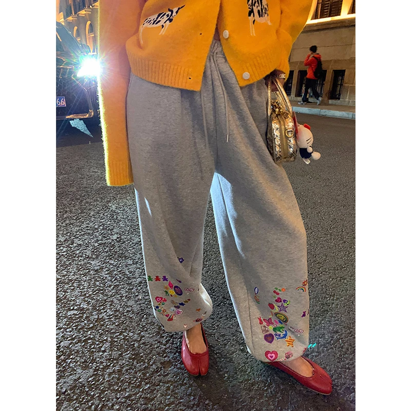 Falling Luoluojuanjie New Fleece-Lined Sweatpants Women at 20:00 on October 2