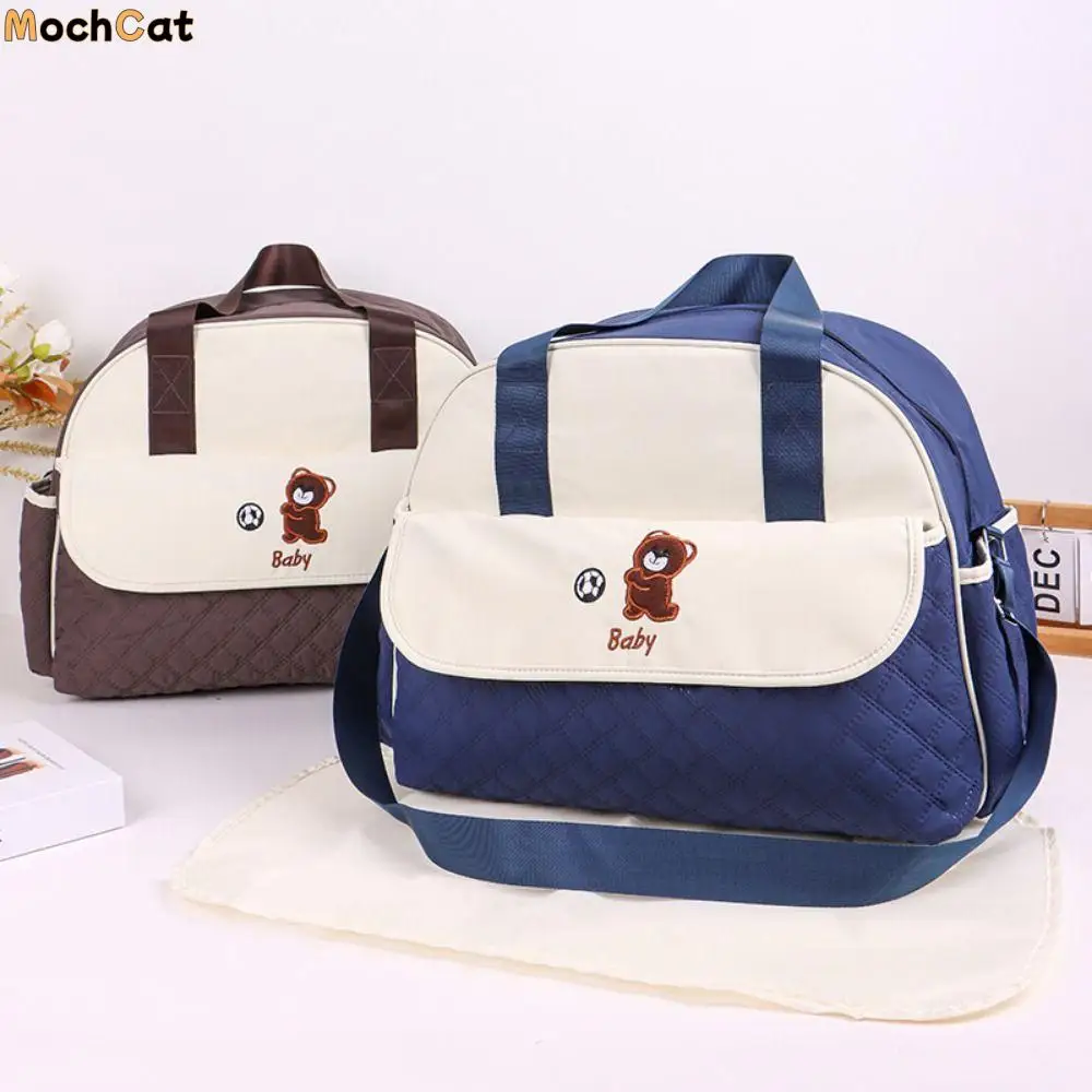 

Creative Cartoon Mommy Bag Large Capacity Lightweight Mommy Crossbody Bag Bear Pattern Wear-resistant Portable Diaper Bag