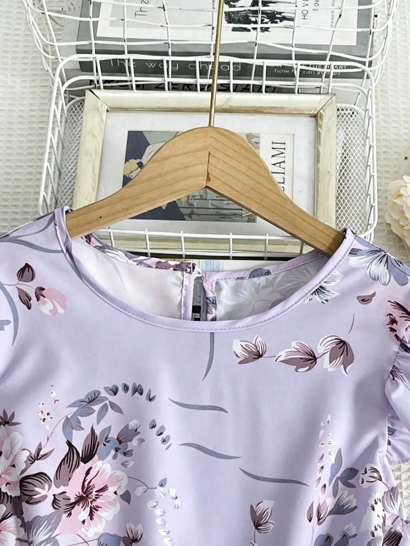 Kinder-Plissee-Rockkleid für den Herbst mit Rüschenärmeln, Taillengürtel, Blumenmuster und mittellangem Rock für Mädchen – Detail 5