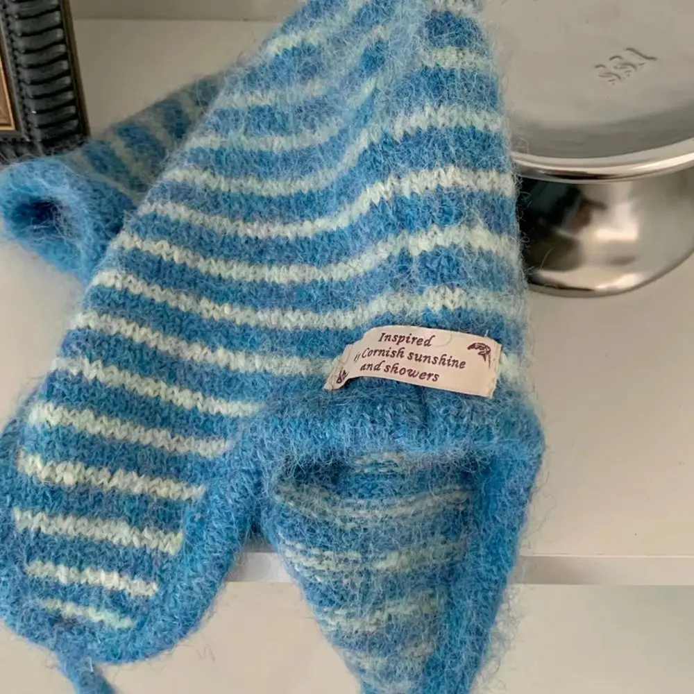 Niedliche Ohrenklappmütze im koreanischen Stil, Plüschmütze aus Kaninchenfell, gestrickte Mütze in Uni-Farbe mit Hasenohren, Ohrenmütze für Mädchen – Detail 11