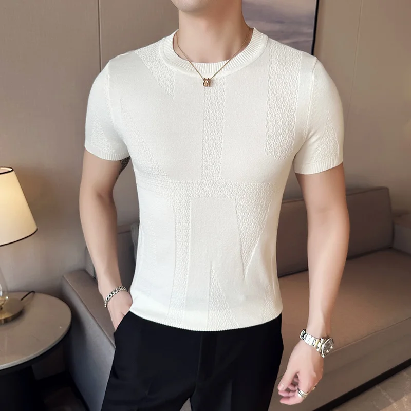 High-quality slim-fit O-neck solid jacquard knitted short-sleeve men fashion sweater can be stretched and worn as a base shirt.