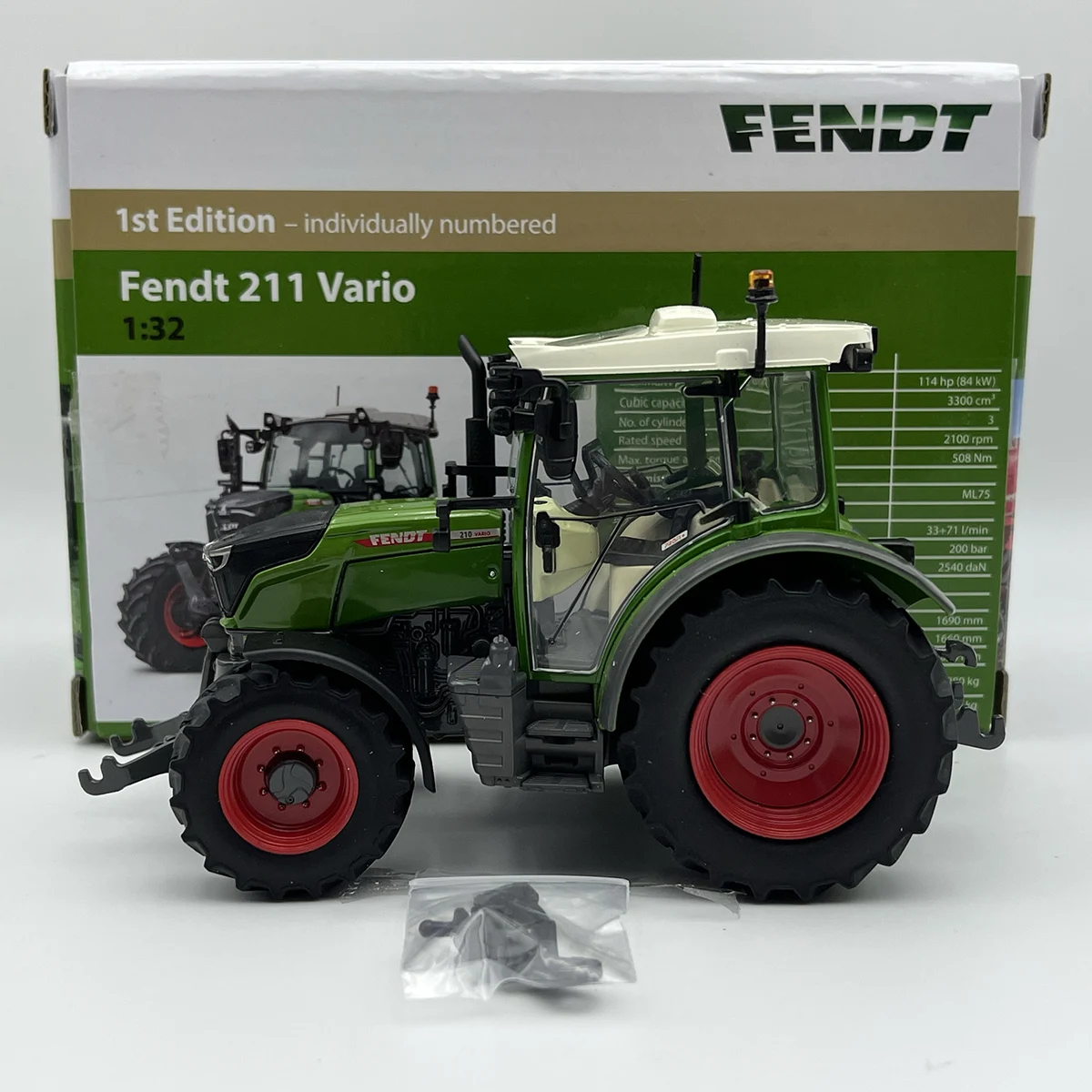 Diecast 1/32 Scale FENDT 210 V Vario Alloy Farm Truck Tractor Model Collection Toy Gift Display Ornament