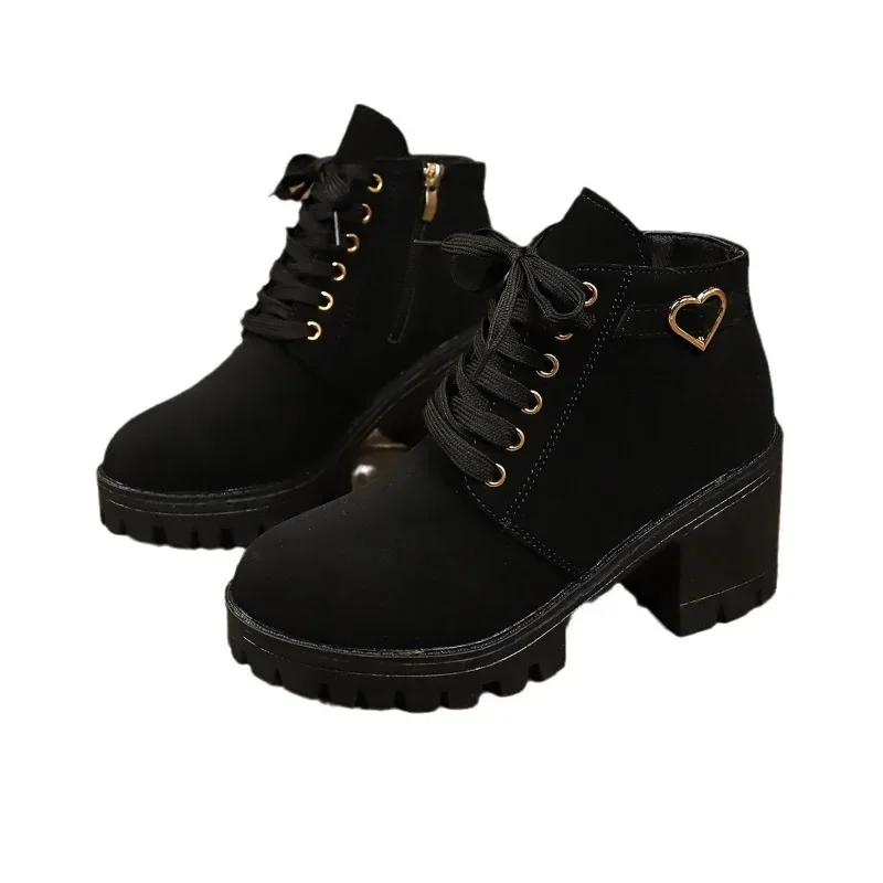 أحذية نسائية كبيرة بكعب عالٍ وسحاب جانبي موضة خريف وشتاء 2025 أحذية نسائية جديدة بكعب مربع منخفض القطع