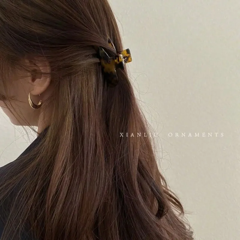 

Набор роскошных заколок-крабиков из ацетата — идеальный подарок на День святого Валентина для пар, шикарный дизайн для элегантных причесок и романтического стиля.