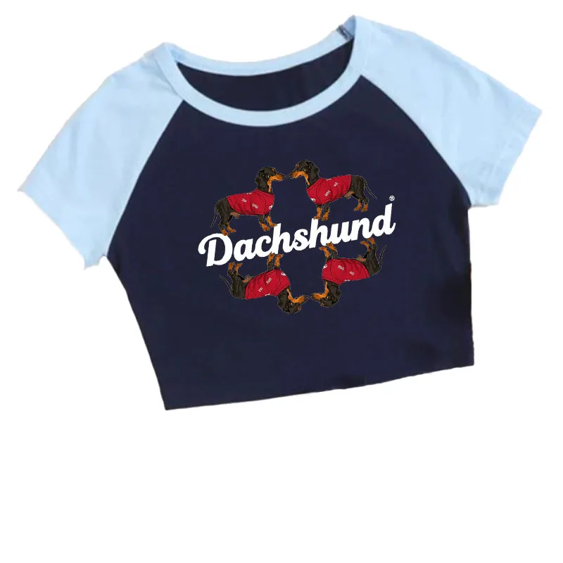 عارضة - نمط الألماني طباعة قصيرة - تي شيرت المحاصيل بأكمام قصيرة! متعددة الاستخدامات ومجهزة وشكل - جذابة!